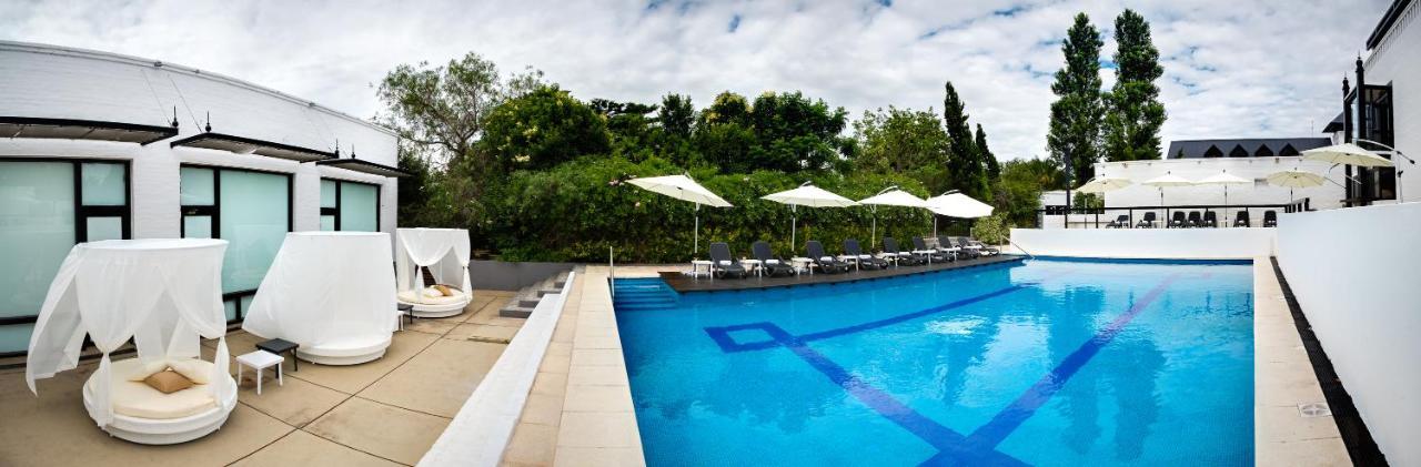 Spa Hotel La Reserve Colonia del Sacramento Luaran gambar The swimming pool at the hotel
