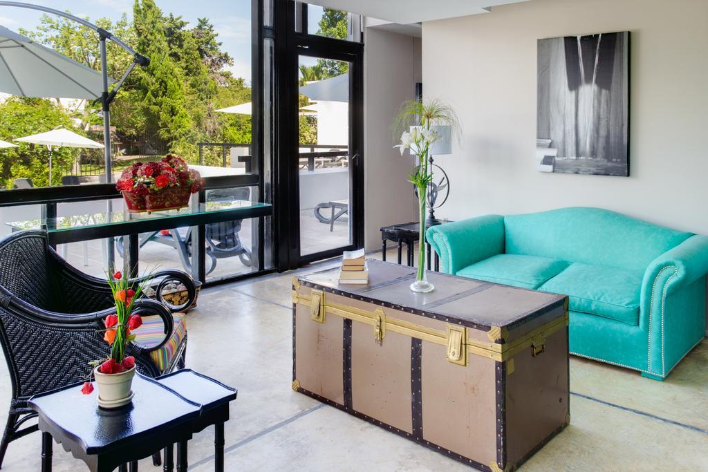 Spa Hotel La Reserve Colonia del Sacramento Luaran gambar The lobby of the hotel