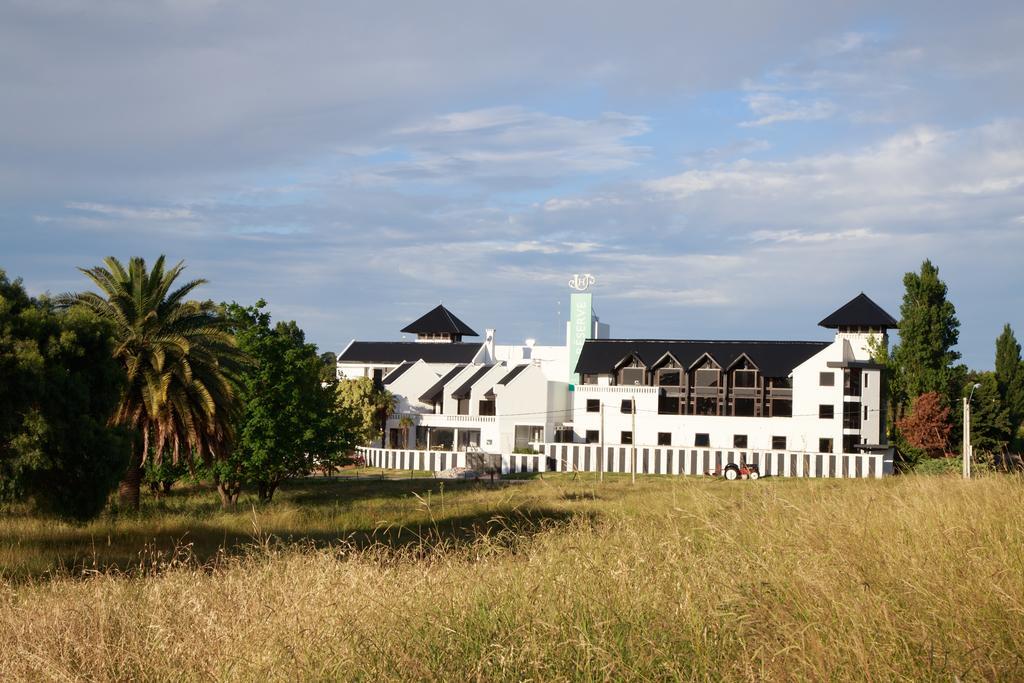 Spa Hotel La Reserve Colonia del Sacramento Luaran gambar The new residence of the German ambassador in Dar es Salaam