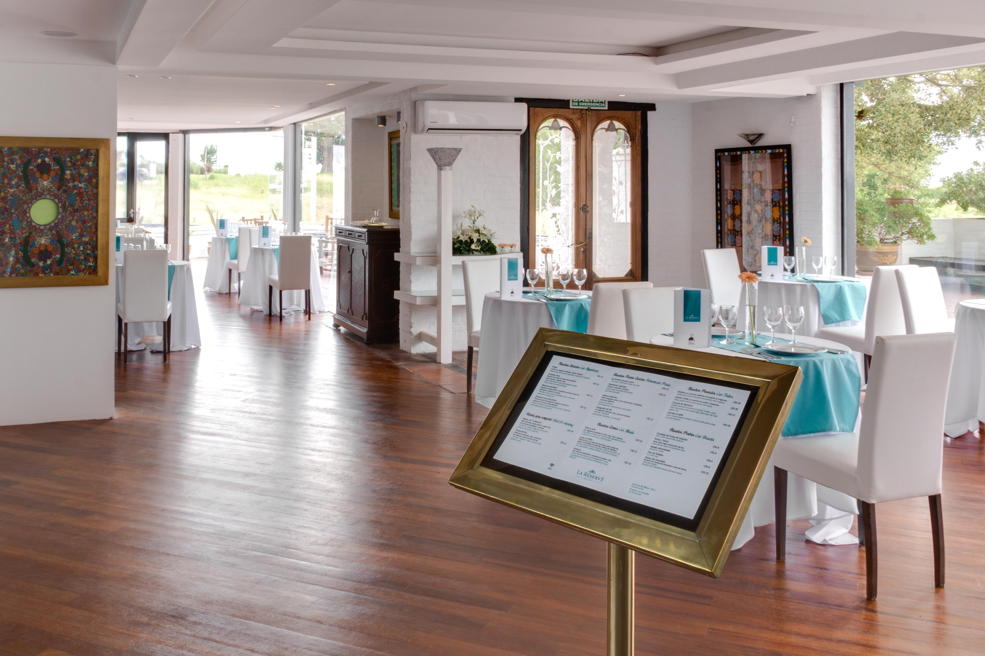 Spa Hotel La Reserve Colonia del Sacramento Luaran gambar Menu at a restaurant