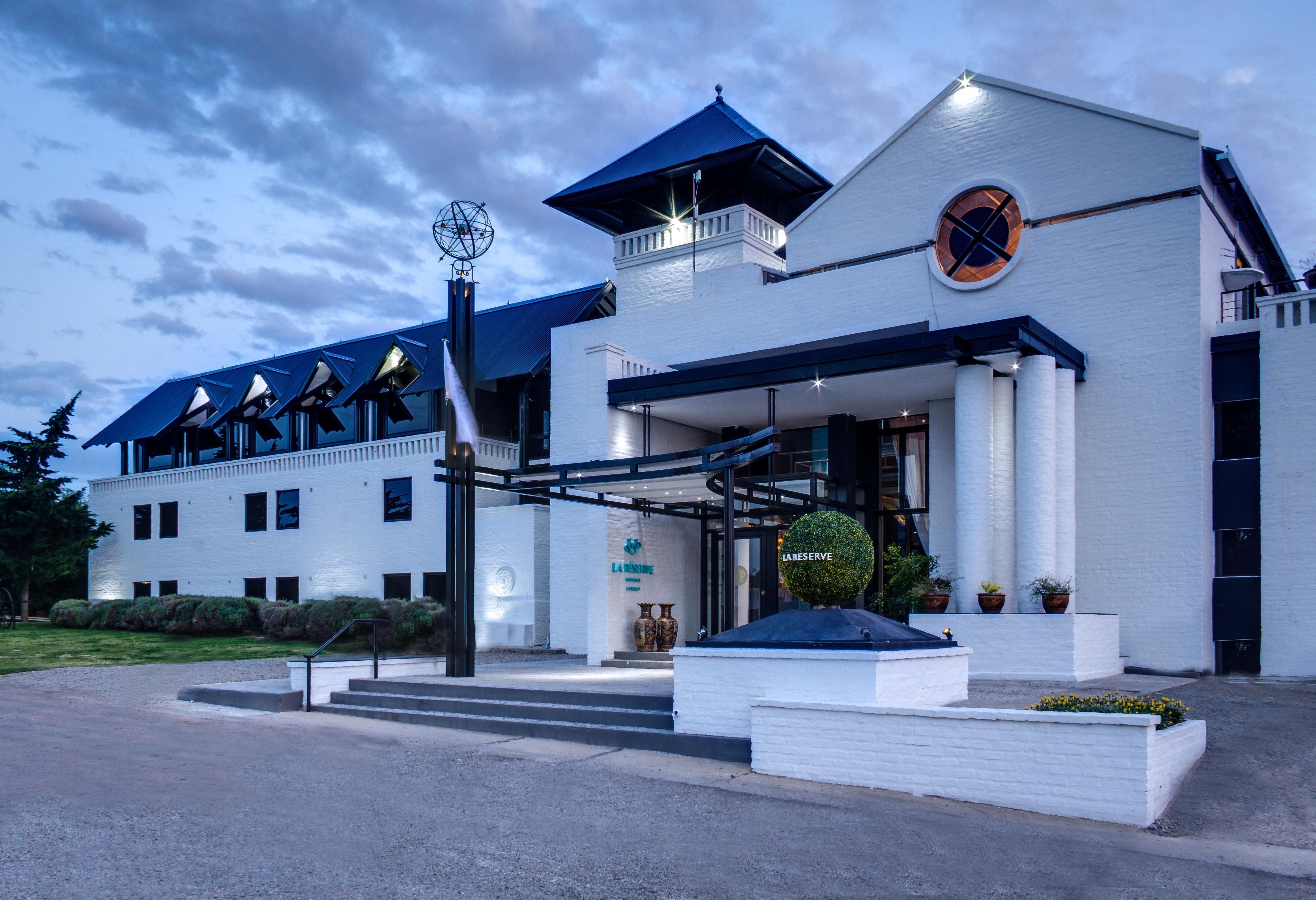 Spa Hotel La Reserve Colonia del Sacramento Luaran gambar The hotel