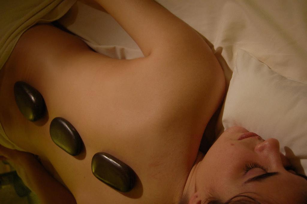 Spa Hotel La Reserve Colonia del Sacramento Luaran gambar Hot stone massage